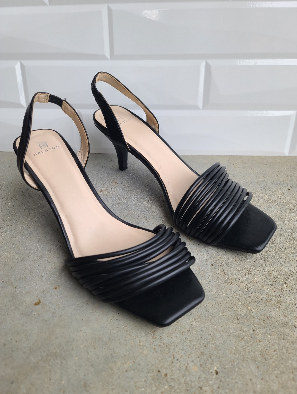 H Halston Hong Kong Black Vegan Leather Sling Back Strappy Heel Sandals 8.5 - Picture 5 of 9
